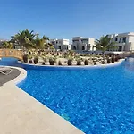 Jozefina Riviera Hawana Salalah